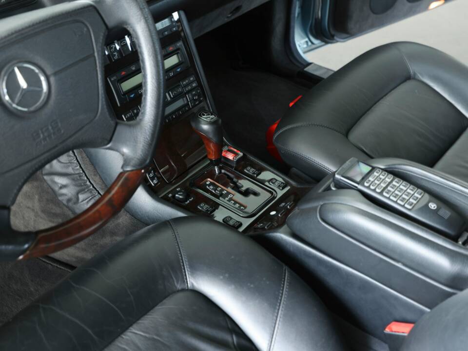 Bild 23/50 von Mercedes-Benz S 600 L (1999)