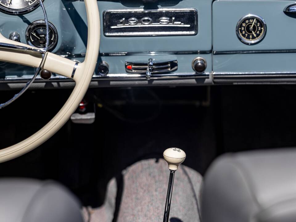 Afbeelding 40/50 van Mercedes-Benz 190 SL (1956)