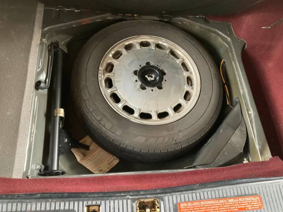 Afbeelding 23/38 van Mercedes-Benz 420 SEL (1986)