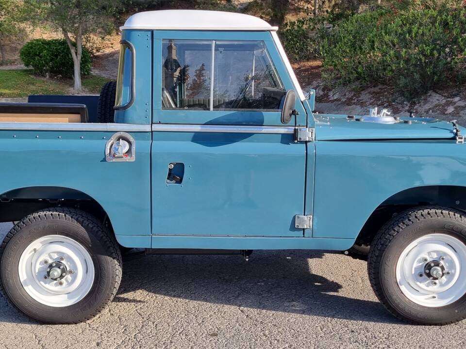 Bild 7/35 von Land Rover 88 (1976)