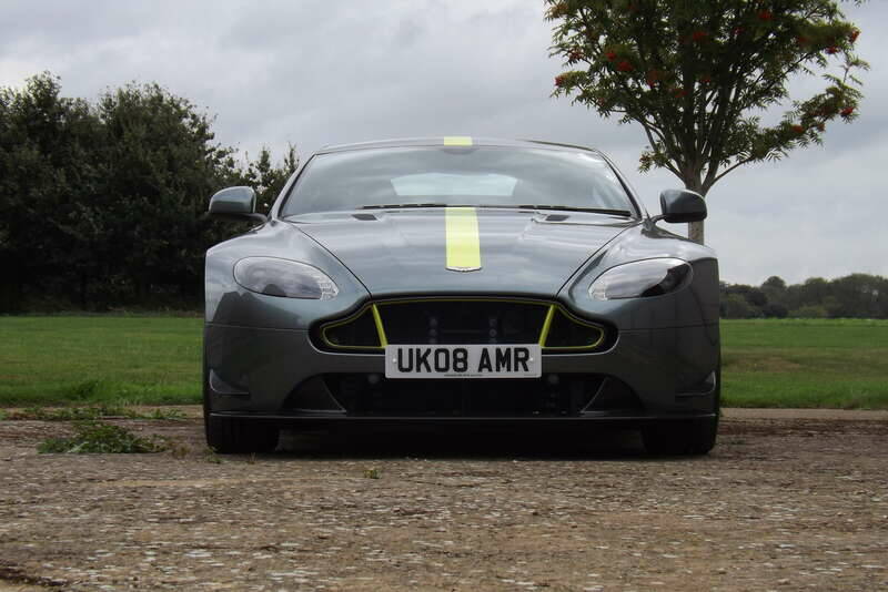 Image 10/39 of Aston Martin V8 Vantage AMR (2017)