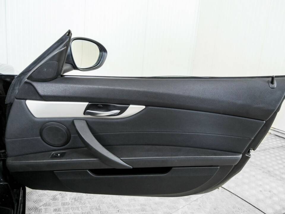 Image 38/50 of BMW Z4 sDrive23i (2011)