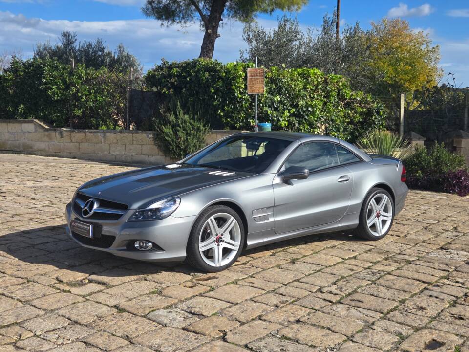 Imagen 9/34 de Mercedes-Benz SL 350 (2010)