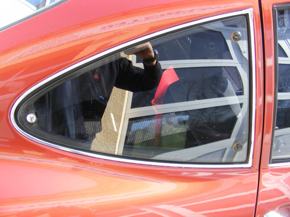 Image 12/34 of Opel GT 1900 (1972)