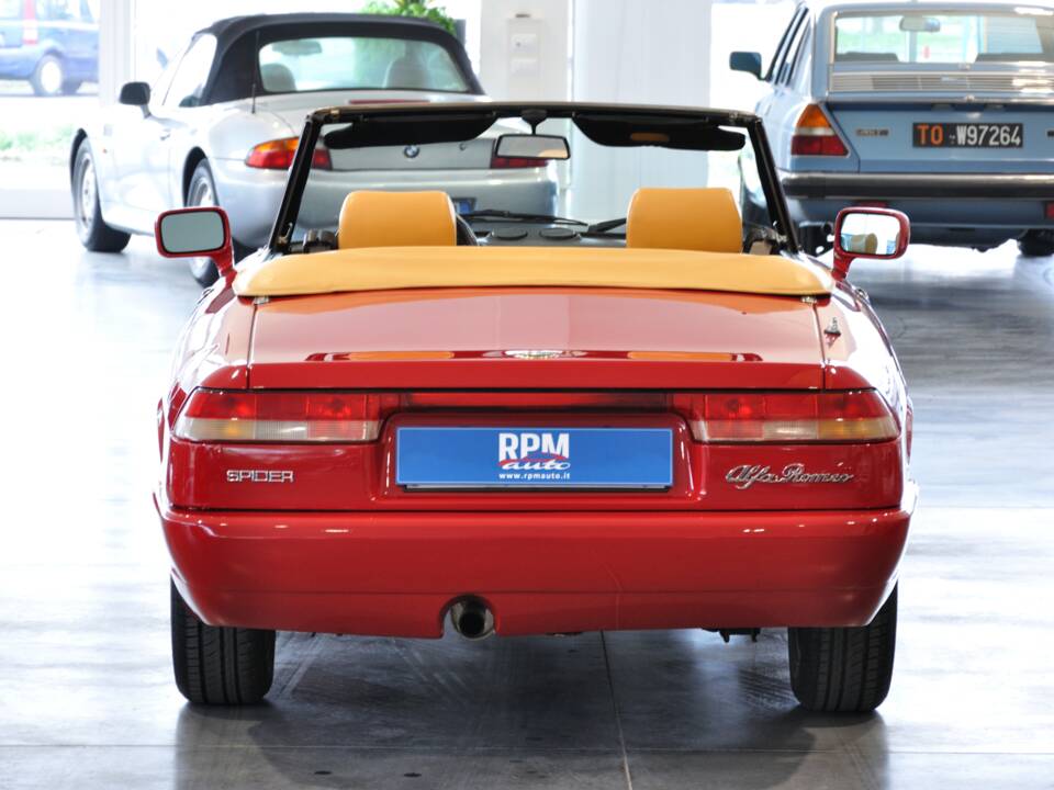 Imagen 10/30 de Alfa Romeo 1.6 Spider (1992)