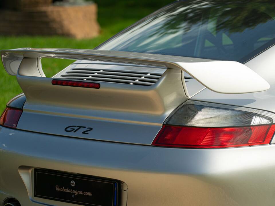 Afbeelding 29/50 van Porsche 911 GT2 (2002)