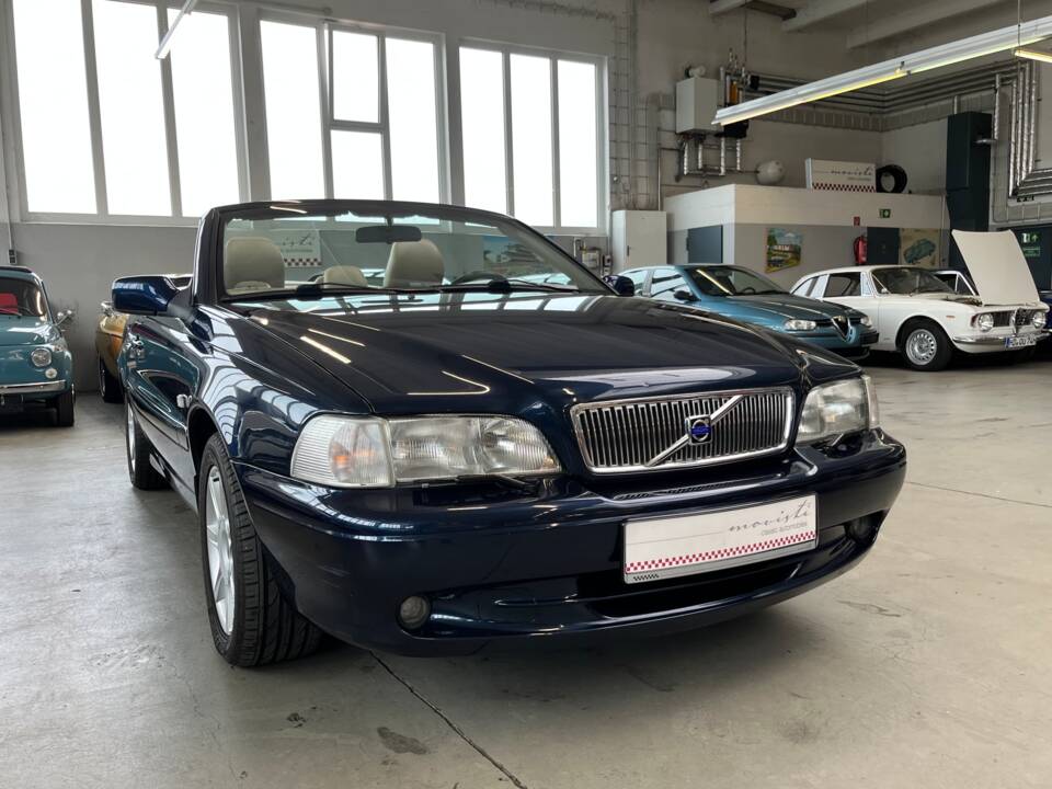 Bild 23/37 von Volvo C70 2.0 T (2001)