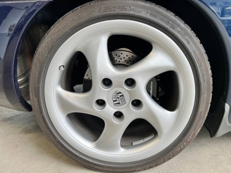 Image 34/44 de Porsche 911 Carrera (2000)