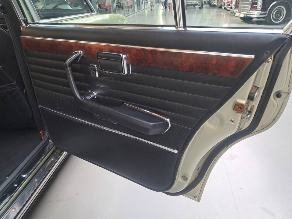 Immagine 16/39 di BMW 3,3 Li (1977)