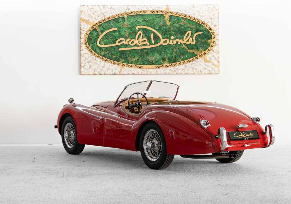 Image 3/30 of Jaguar XK 120 SE OTS (1953)
