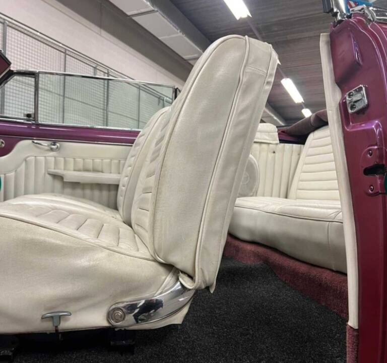 Bild 69/89 von Buick 50 Super Convertible (1947)