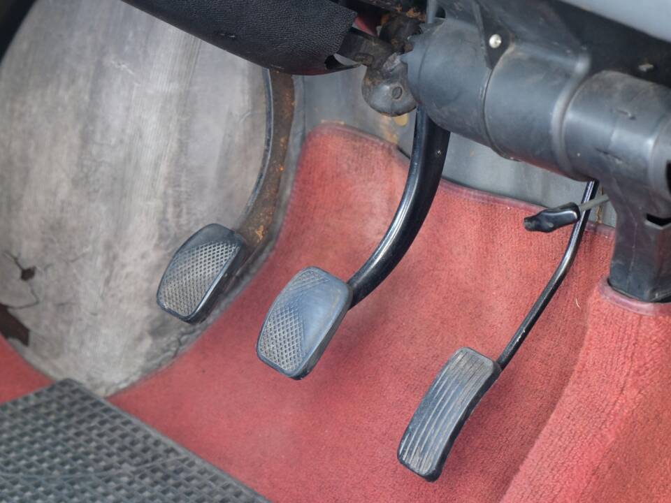 Image 40/59 de Saab 96 V4 (1971)