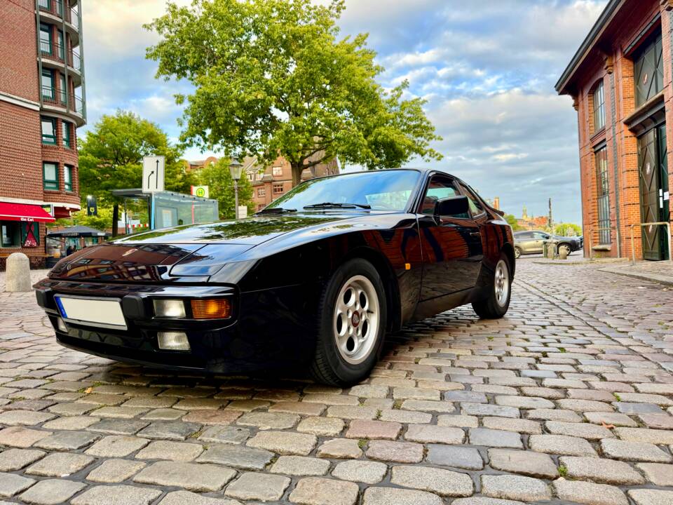 Image 2/18 of Porsche 944 (1986)