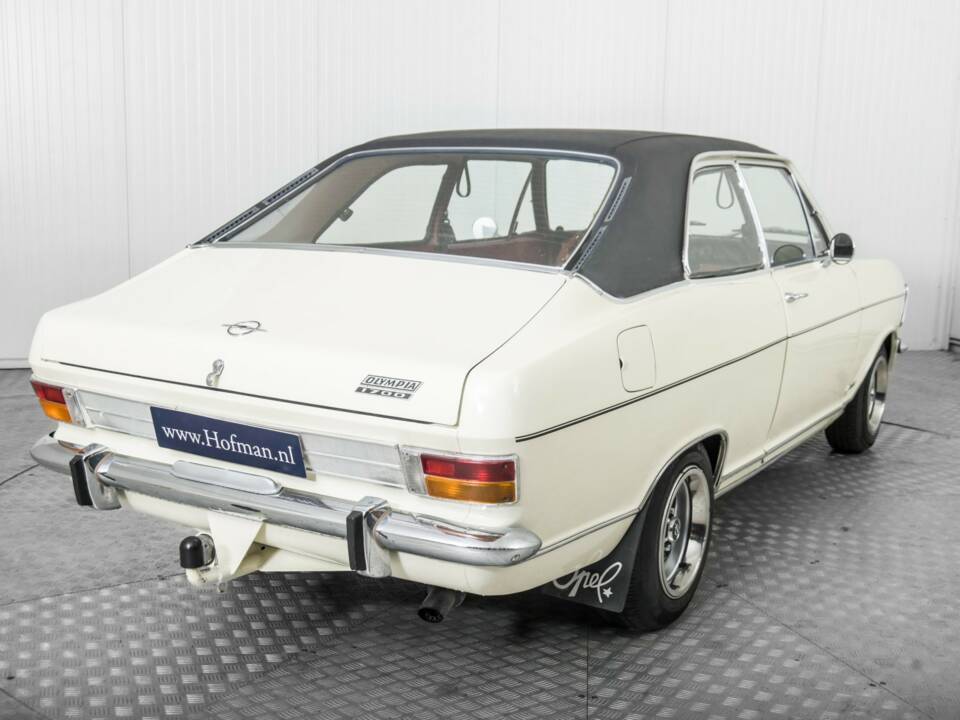 Image 30/50 of Opel Olympia 1700 S (1968)