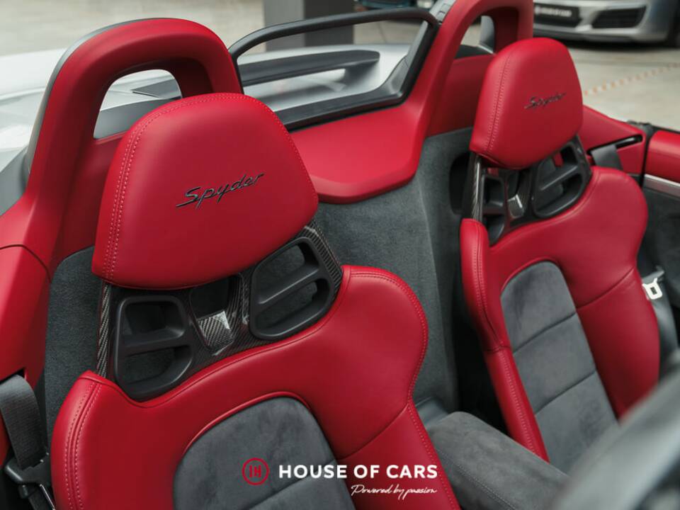 Image 20/25 of Porsche 718 Boxster Spyder (2020)