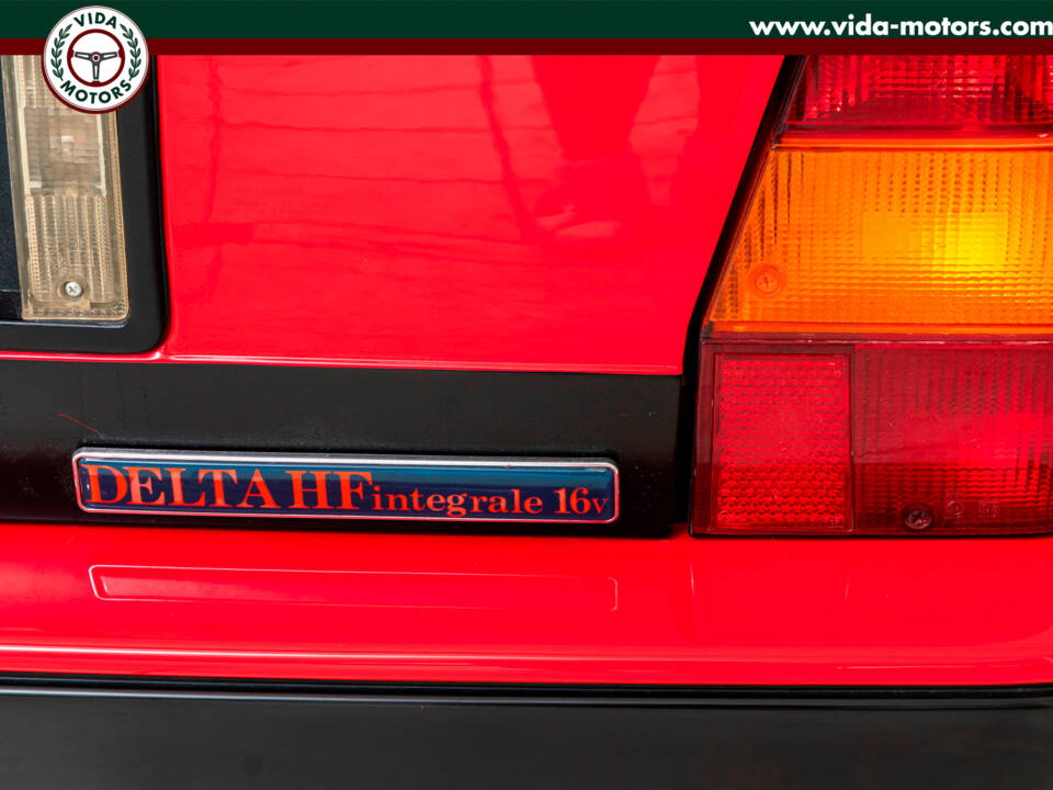 Image 4/20 of Lancia Delta HF Integrale 16V (1991)