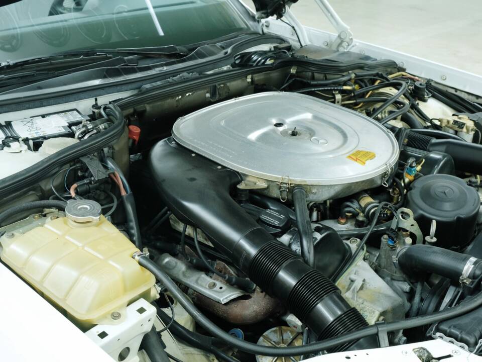 Bild 16/50 von Mercedes-Benz 500 SE (1990)