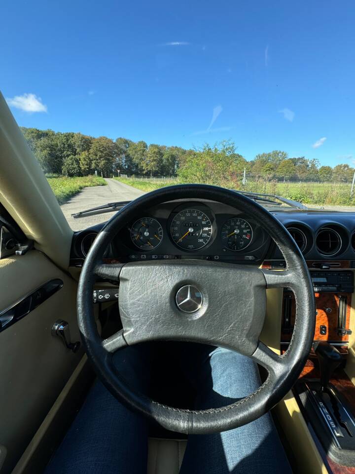 Image 192/196 of Mercedes-Benz 380 SLC (1980)