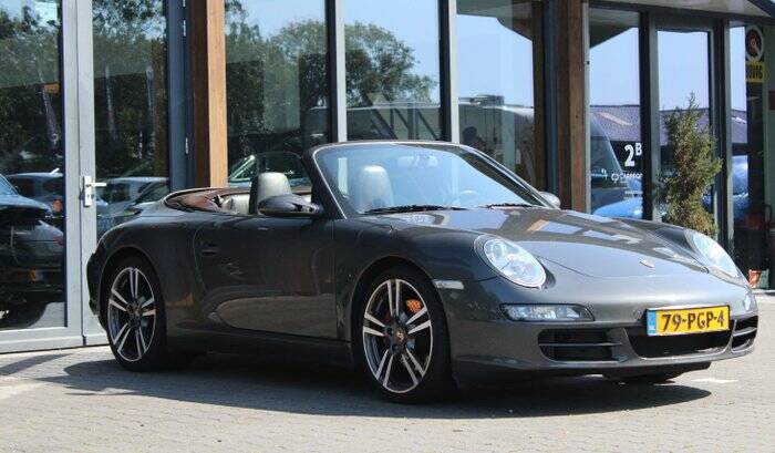 Image 3/6 of Porsche 911 Carrera S (2006)