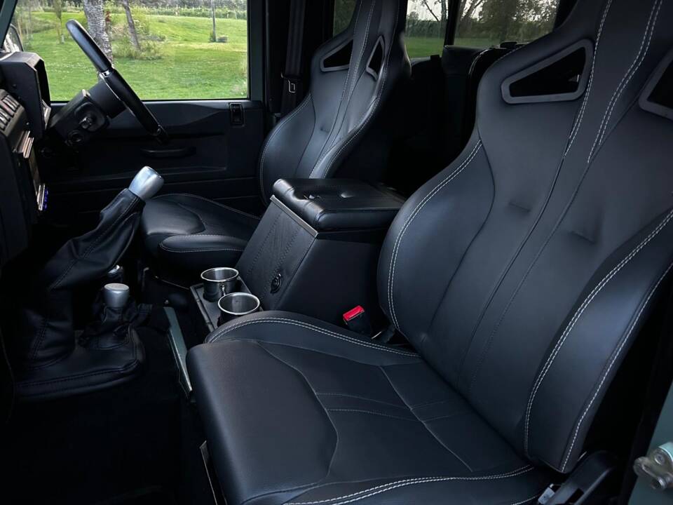 Image 43/62 de Land Rover Defender 90 (2003)