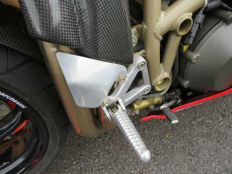 Immagine 33/50 di Ducati 916 R (2000)