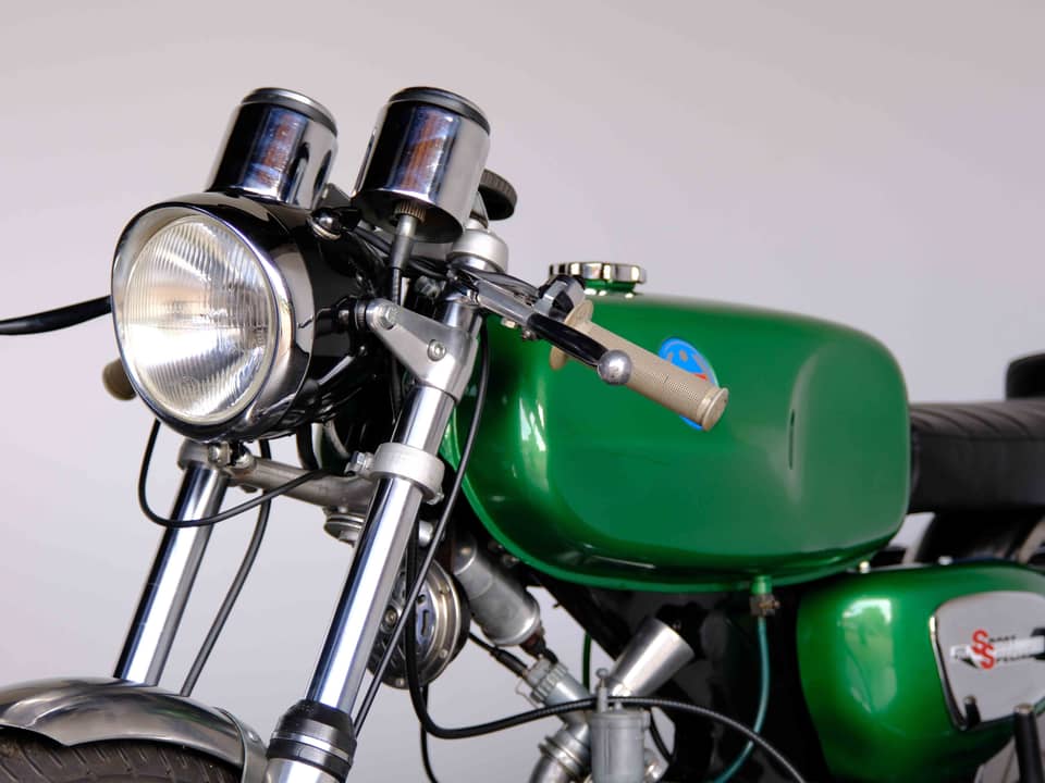 Image 22/57 of Benelli 125 Sport Special (1971)