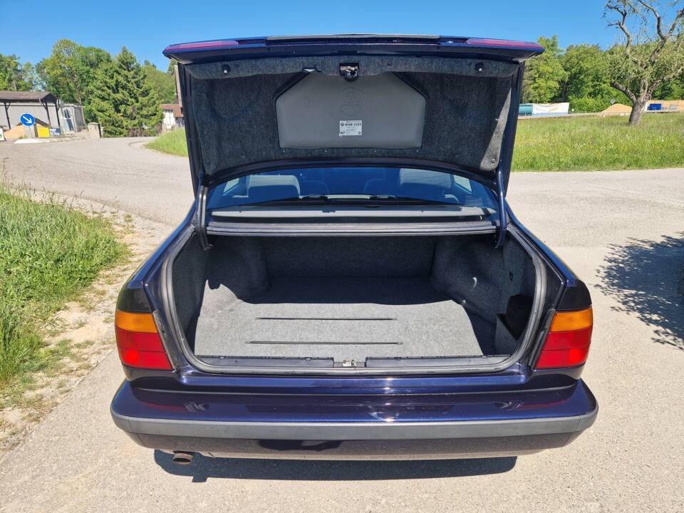 Afbeelding 5/18 van BMW 520i (1994)