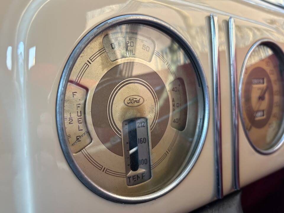 Bild 9/26 von Ford V8 (1937)