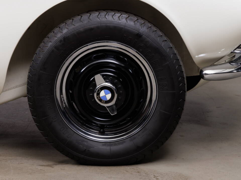 Image 26/45 of BMW 507 (1959)
