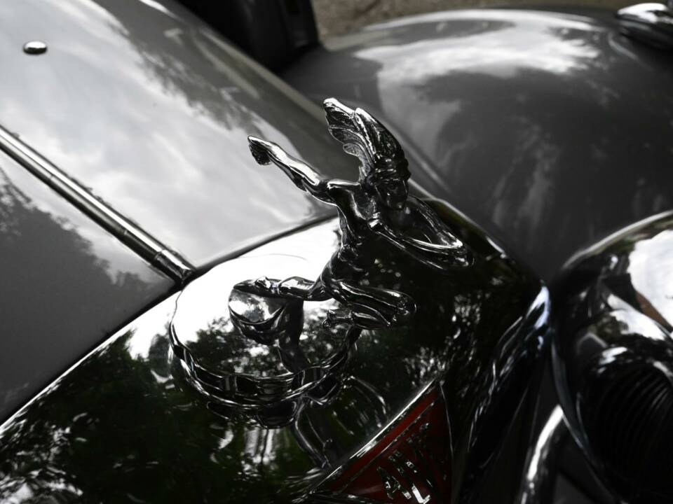 Image 29/50 of Alvis 4.3 Liter Saloon (1940)