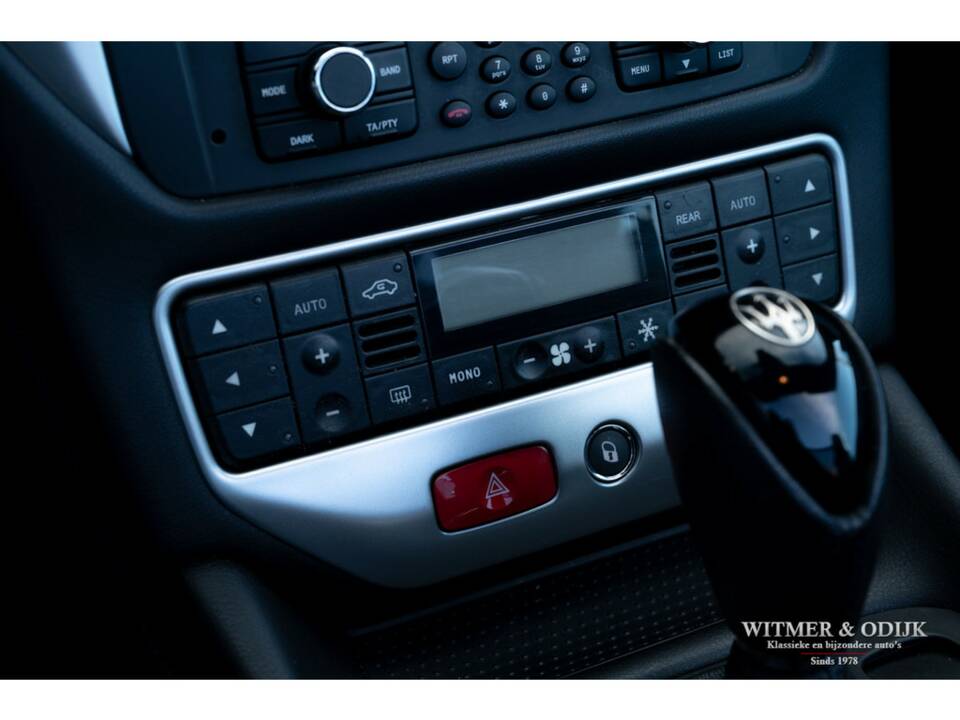 Imagen 39/42 de Maserati GranCabrio 4.7 (2010)