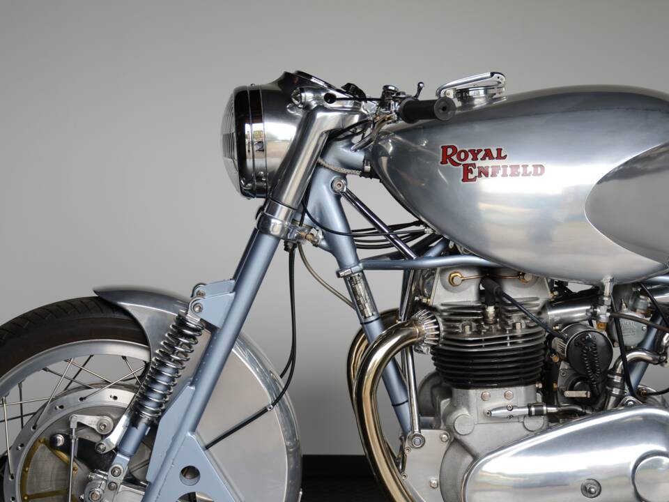 Image 28/42 of Royal Enfield 700 Silver Shotgun (1955)