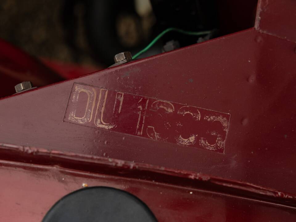 Image 7/45 of Peugeot 504 Convertible (1974)
