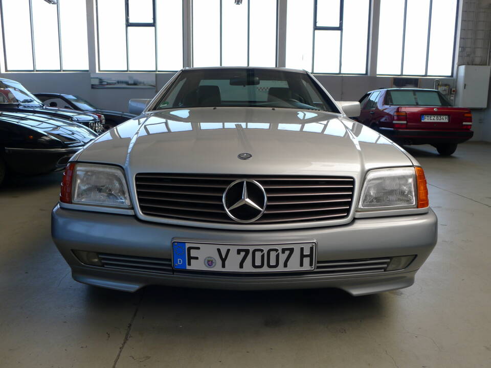 Image 26/47 of Mercedes-Benz 500 SL (1992)