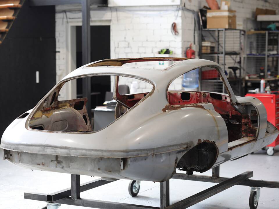 Immagine 7/14 di Jaguar E-Type (1969)