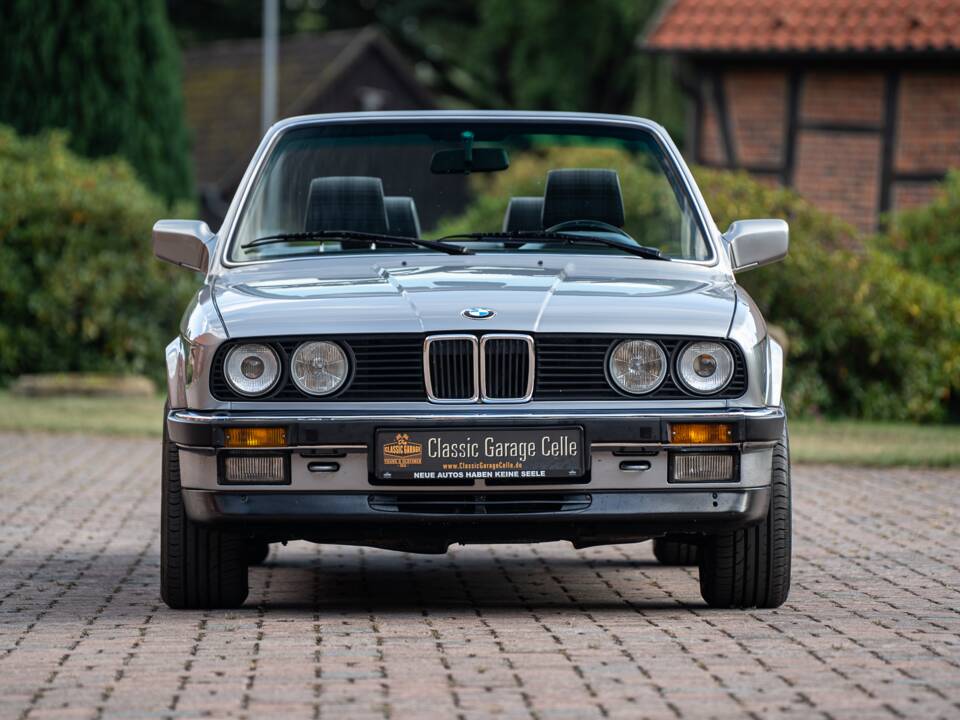 Image 7/71 of BMW 325i (1989)