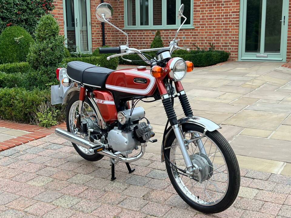 Image 3/35 of Yamaha DUMMY (1975)
