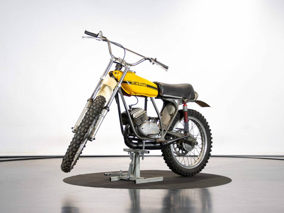 Imagen 8/15 de Ancillotti Scarabeo A 50 (1970)