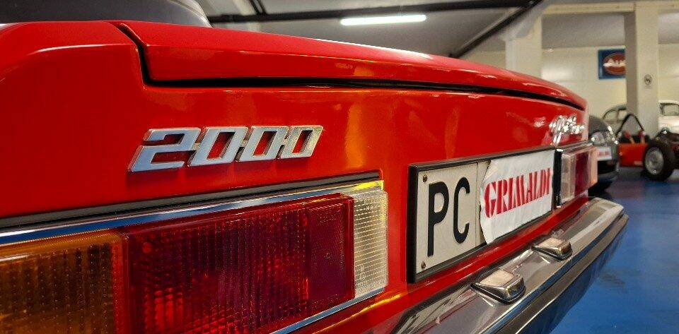 Image 6/43 of Alfa Romeo Spider Veloce 2000 (1982)