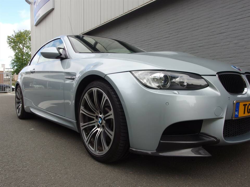 Image 21/98 de BMW M3 (2011)