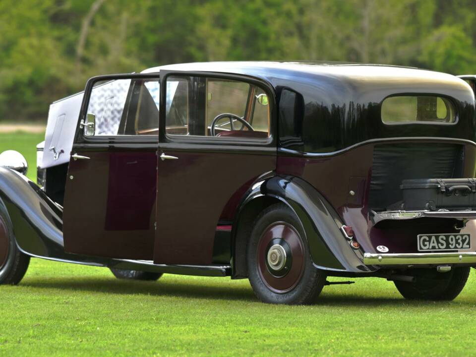 Image 20/50 of Rolls-Royce 25&#x2F;30 HP (1937)