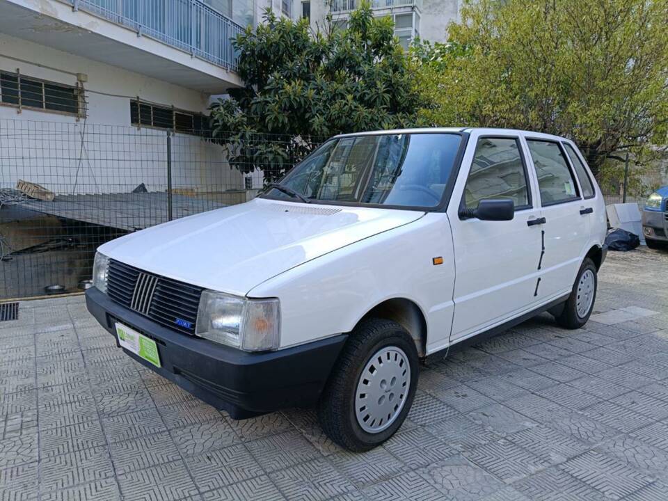 Image 19/48 of FIAT Uno 60 (1988)