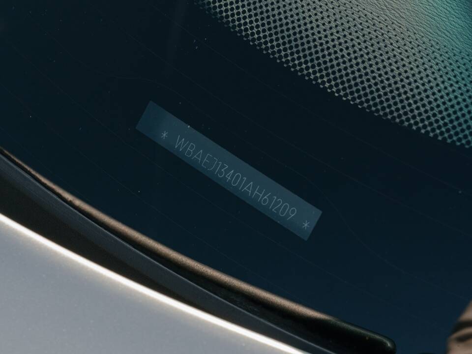 Image 76/185 of BMW Z8 (2001)