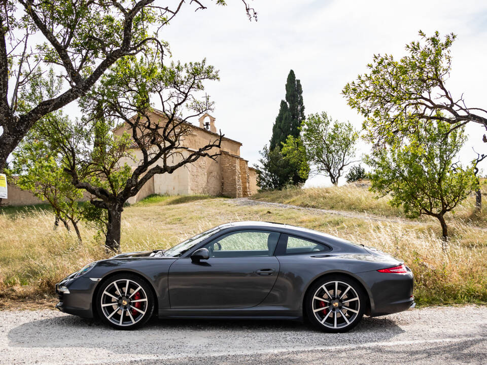 Image 40/50 of Porsche 911 Carrera 4S (2013)