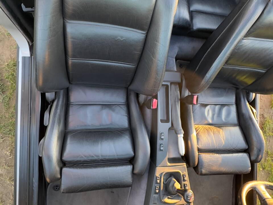 Image 10/50 of BMW 320i (1991)