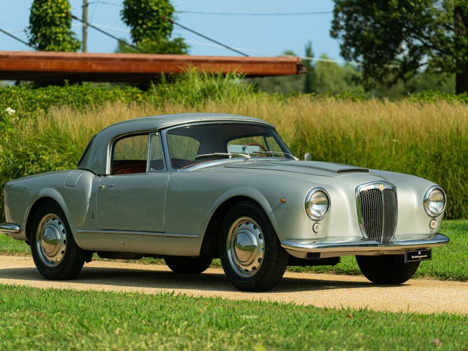 Afbeelding 20/50 van Lancia Aurelia B24 Convertible (1958)