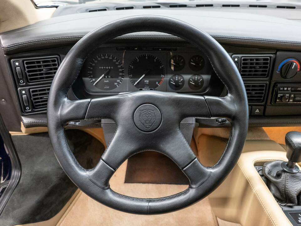 Immagine 20/46 di Jaguar XJ 220 (1993)