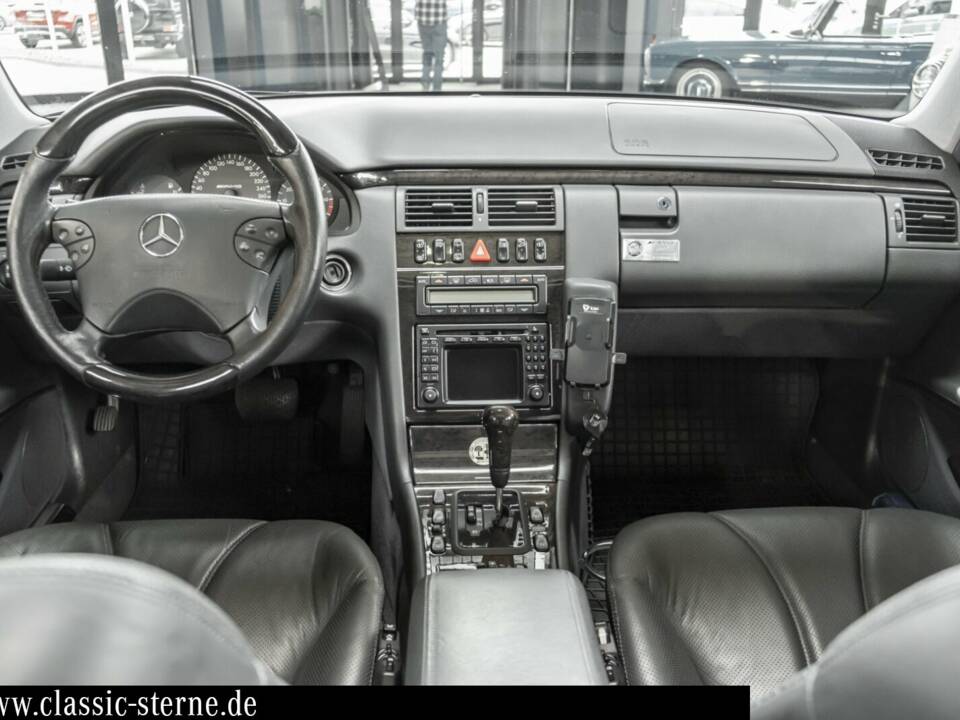 Afbeelding 15/15 van Mercedes-Benz E 55 AMG T (2001)