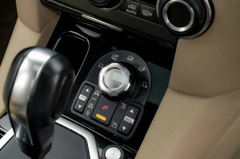 Immagine 50/50 di Land Rover Discovery V8 (2011)