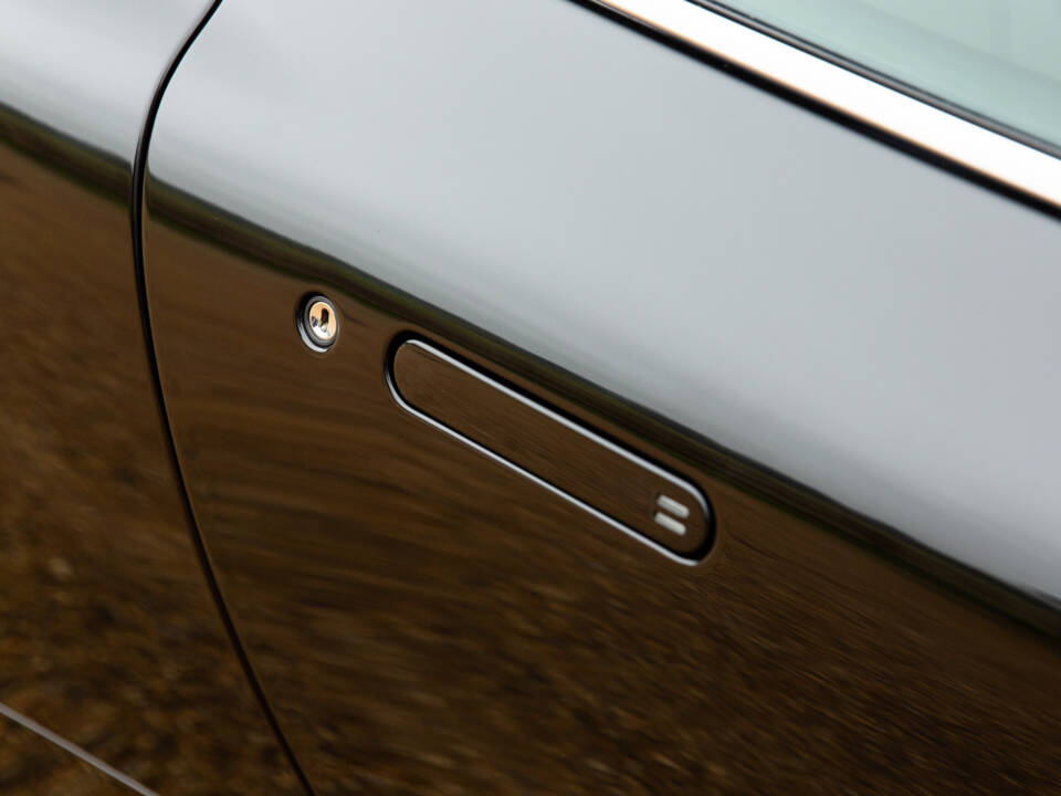 Immagine 24/98 di Aston Martin DBS (2010)